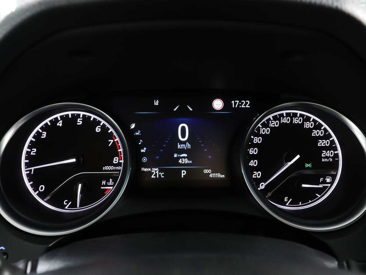 Toyota Camry 2021 года с пробегом. Фото: #13