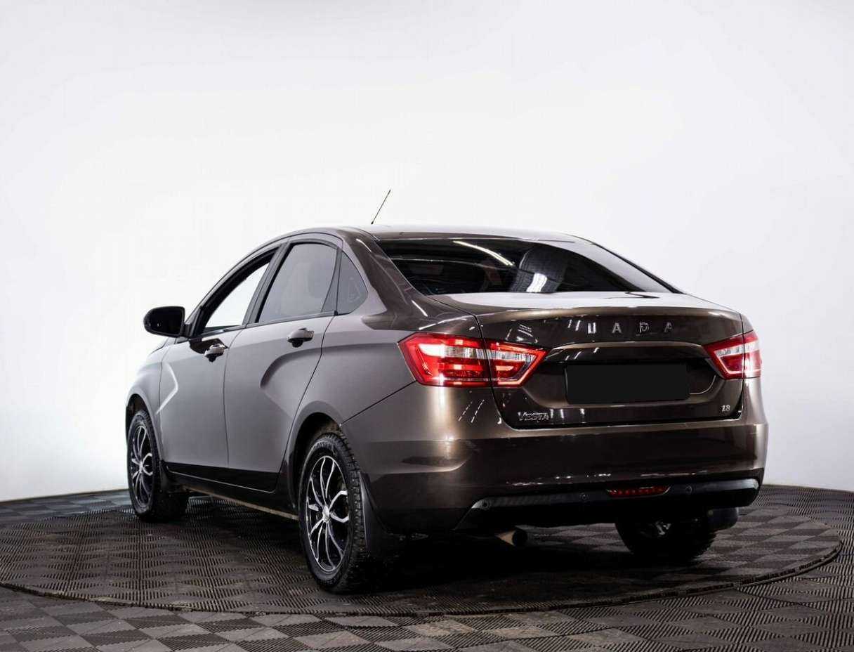 Lada (ВАЗ) Vesta 2018 года с пробегом. Фото: #3