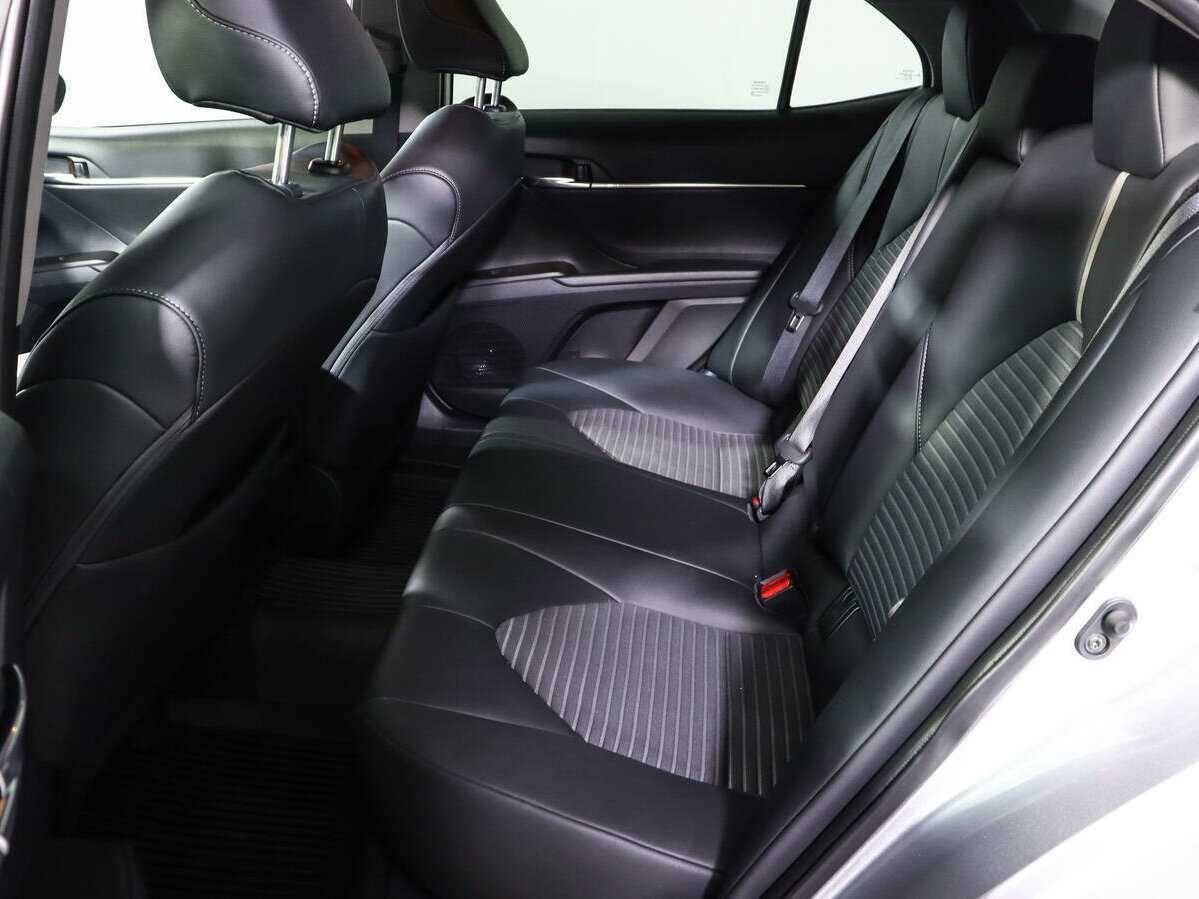 Toyota Camry 2022 года с пробегом. Фото: #9