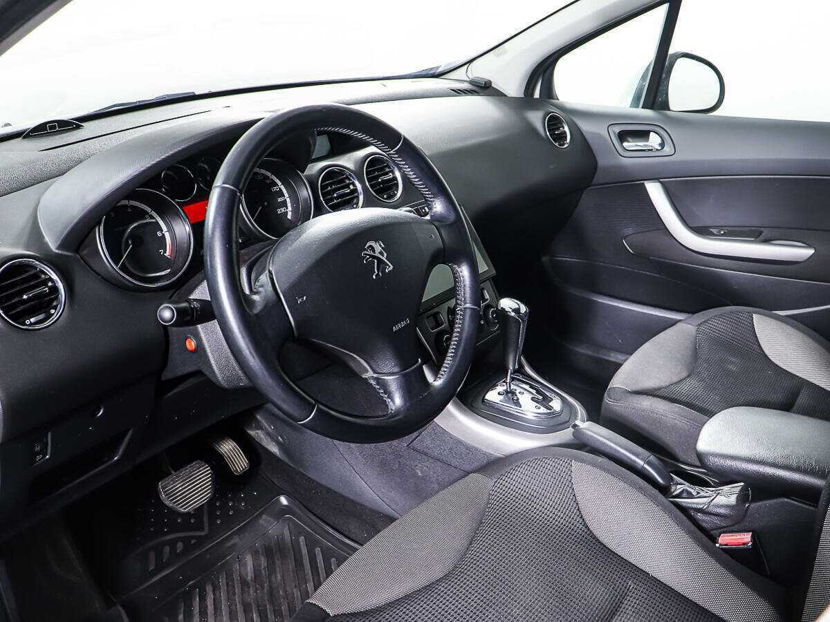Peugeot 308 2011 года с пробегом. Фото: #12