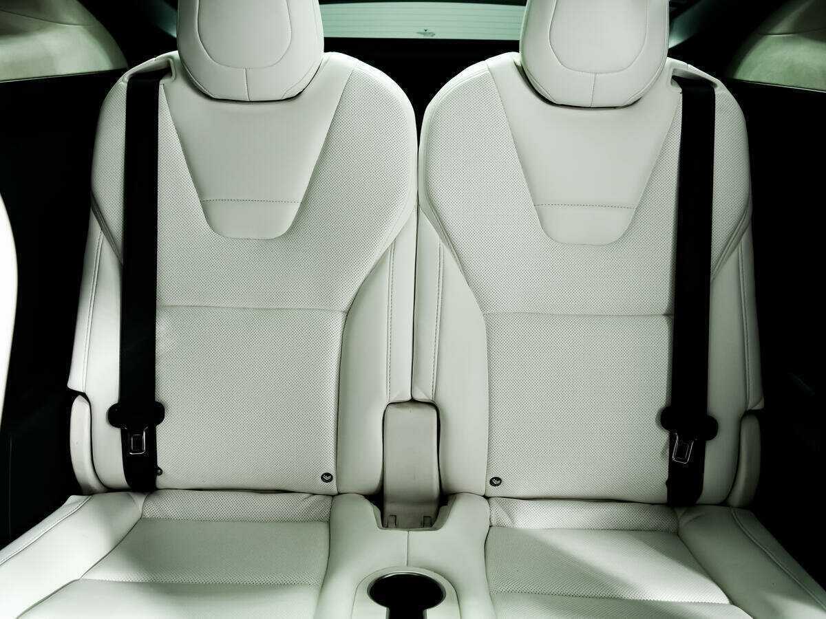 Tesla Model X 2018 года с пробегом. Фото: #10