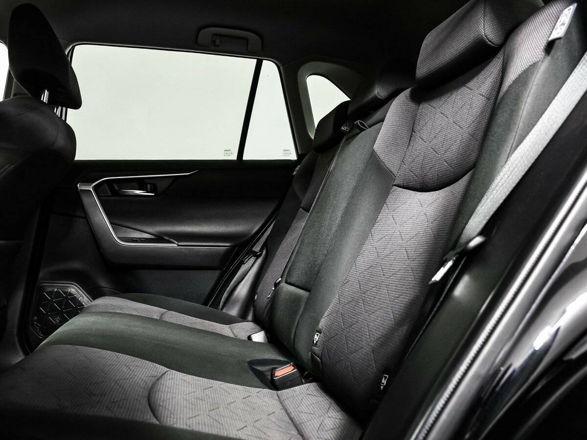 Toyota RAV4 2020 года с пробегом. Фото: #11