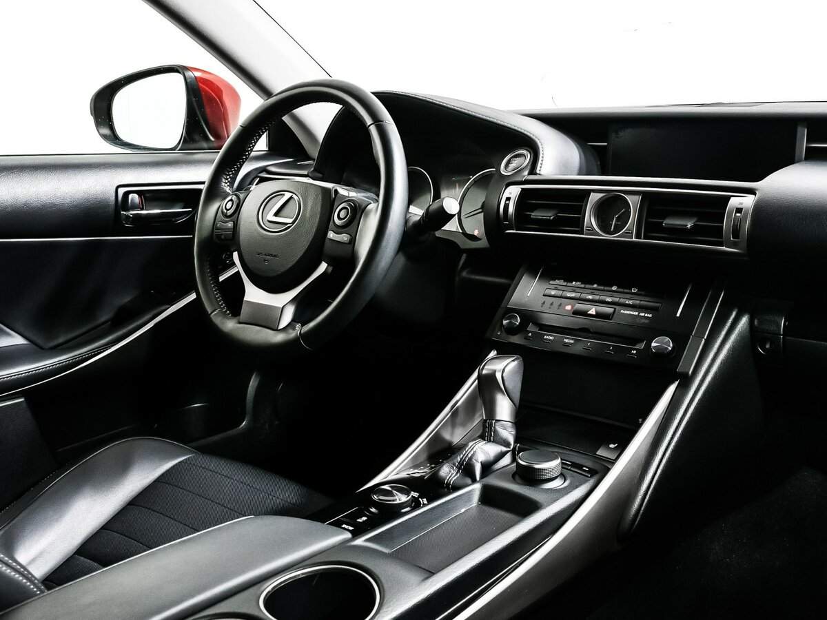 Lexus IS 2014 года с пробегом. Фото: #8
