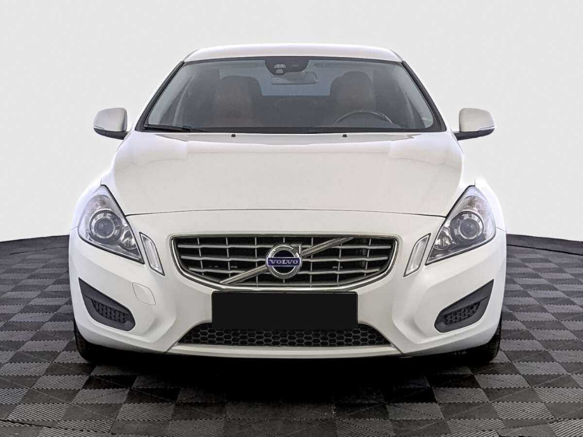 Volvo S60 2012 года с пробегом. Фото: #1