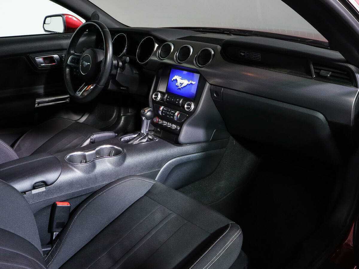 Ford Mustang 2020 года с пробегом. Фото: #8
