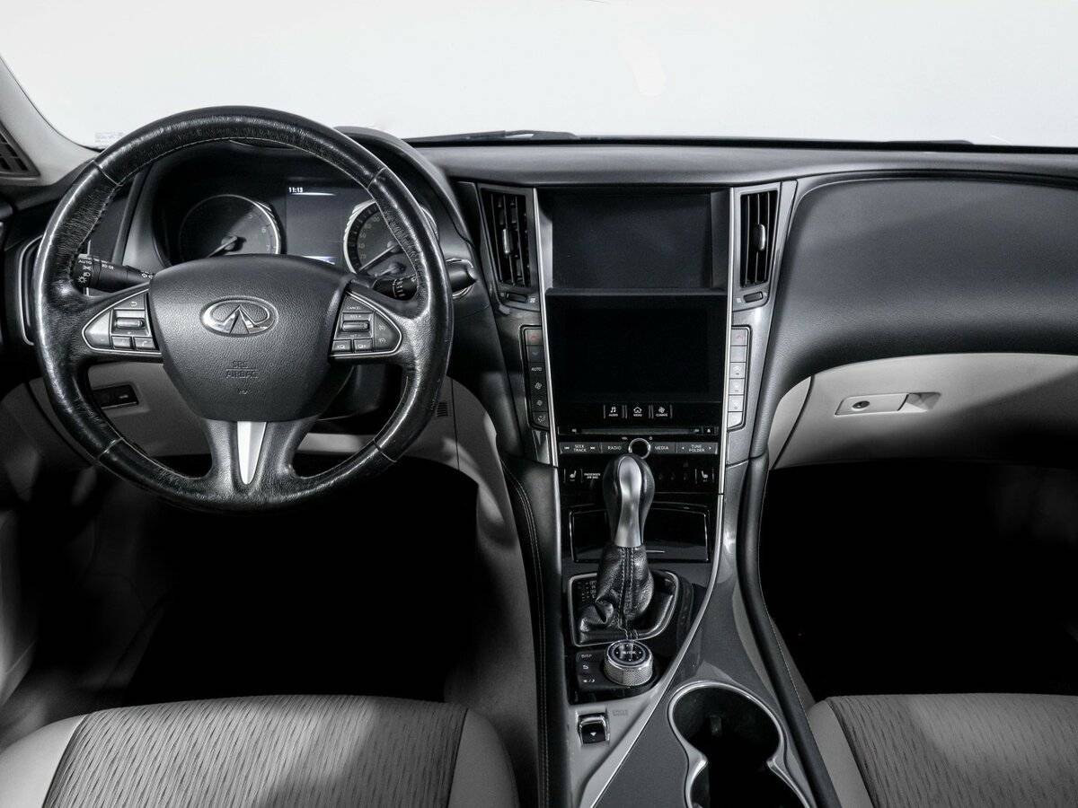 Infiniti Q50 2015 года с пробегом. Фото: #11