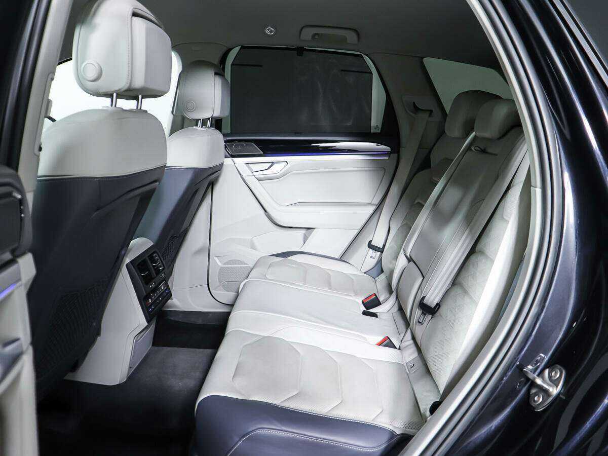 Volkswagen Touareg 2020 года с пробегом. Фото: #10