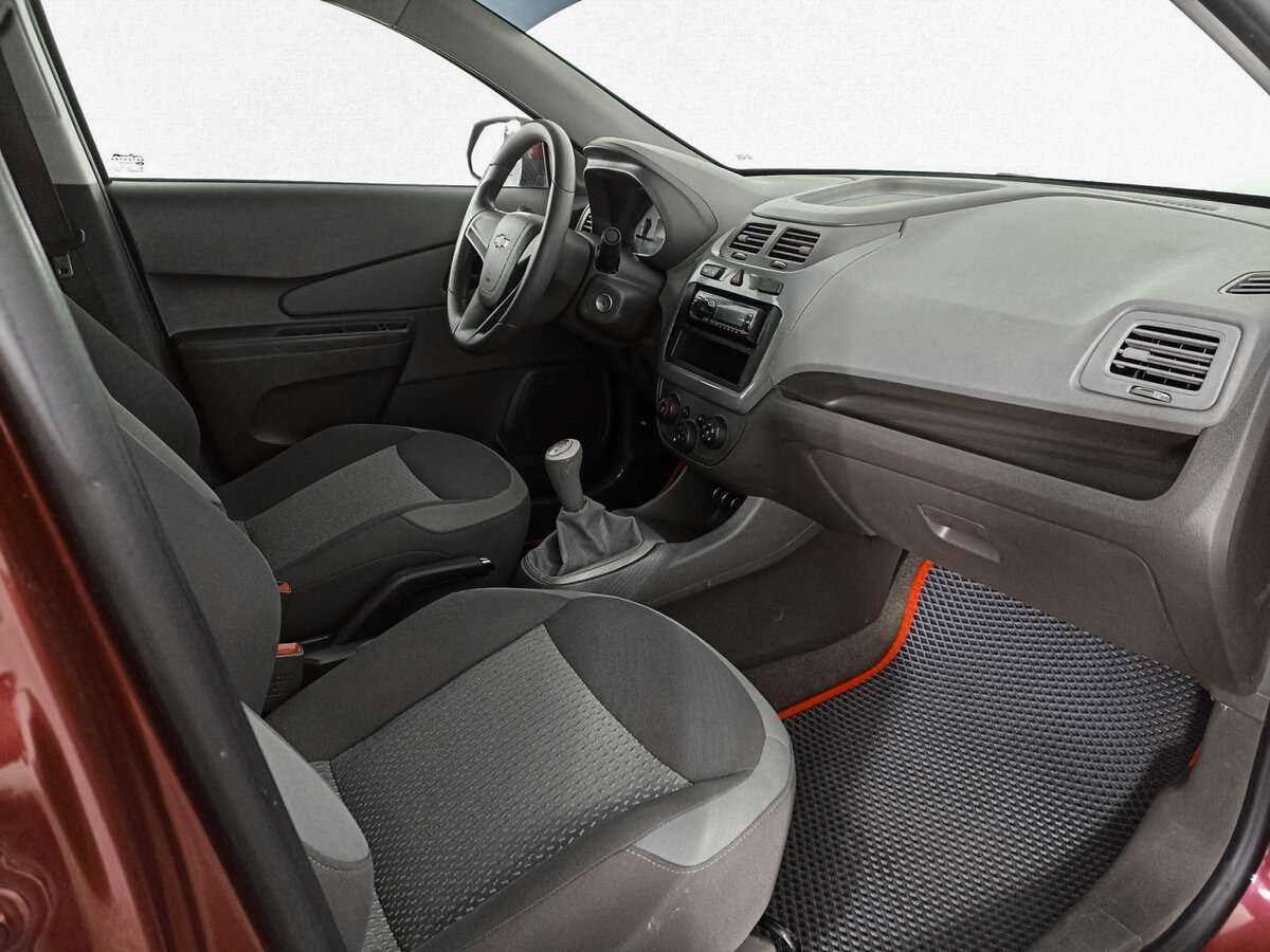 Chevrolet Cobalt 2014 года с пробегом. Фото: #8