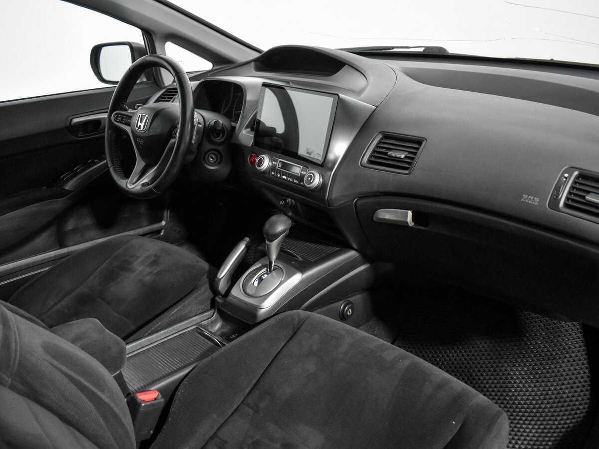 Honda Civic 2008 года с пробегом. Фото: #11
