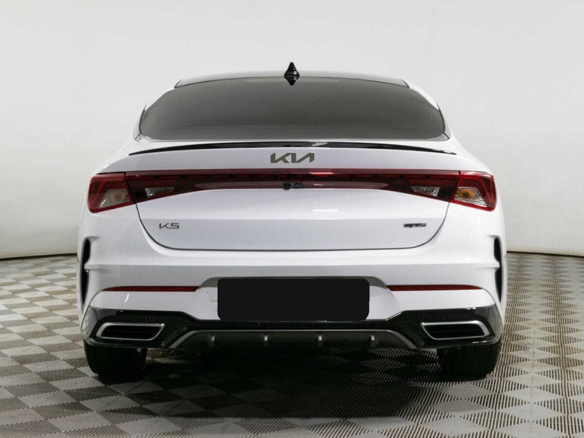 Kia K5 2023 года с пробегом. Фото: #5