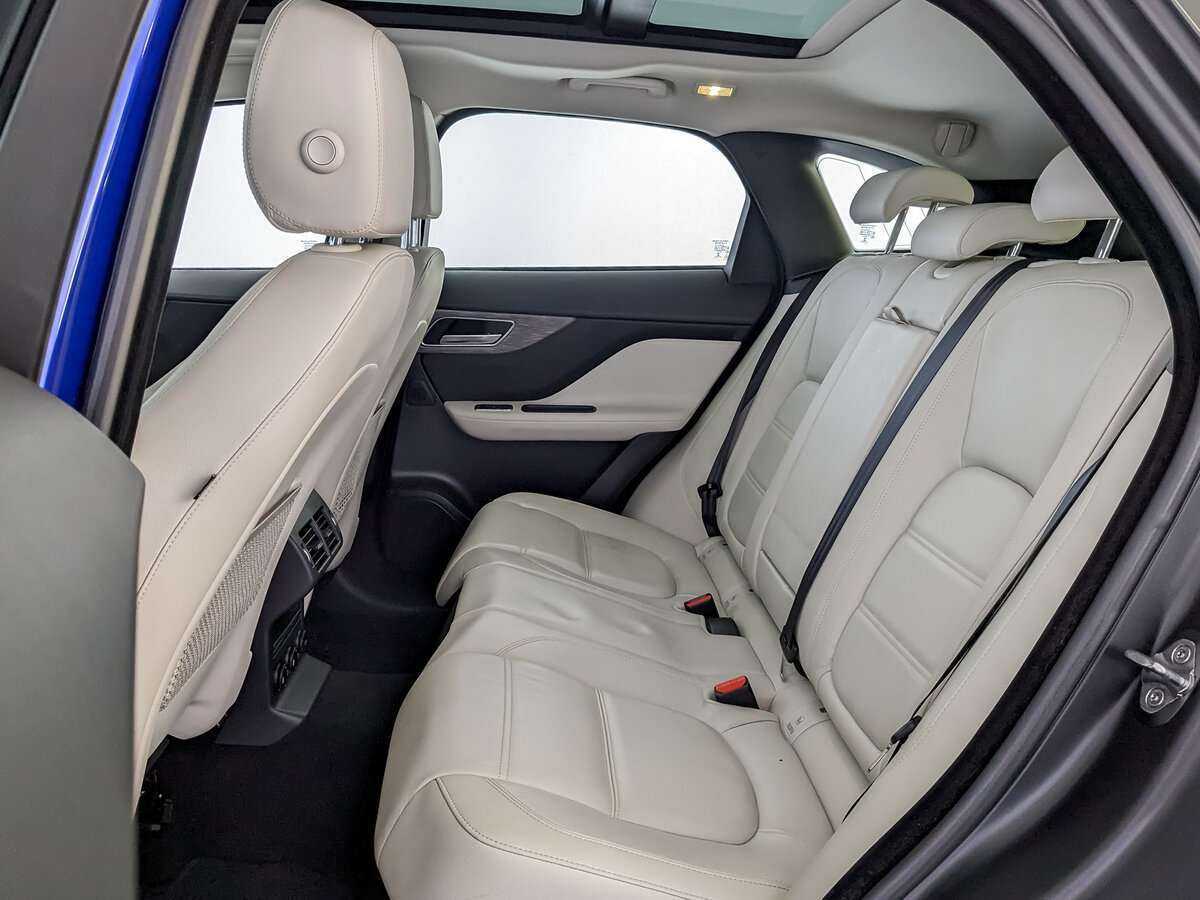 Jaguar F-Pace 2017 года с пробегом. Фото: #11
