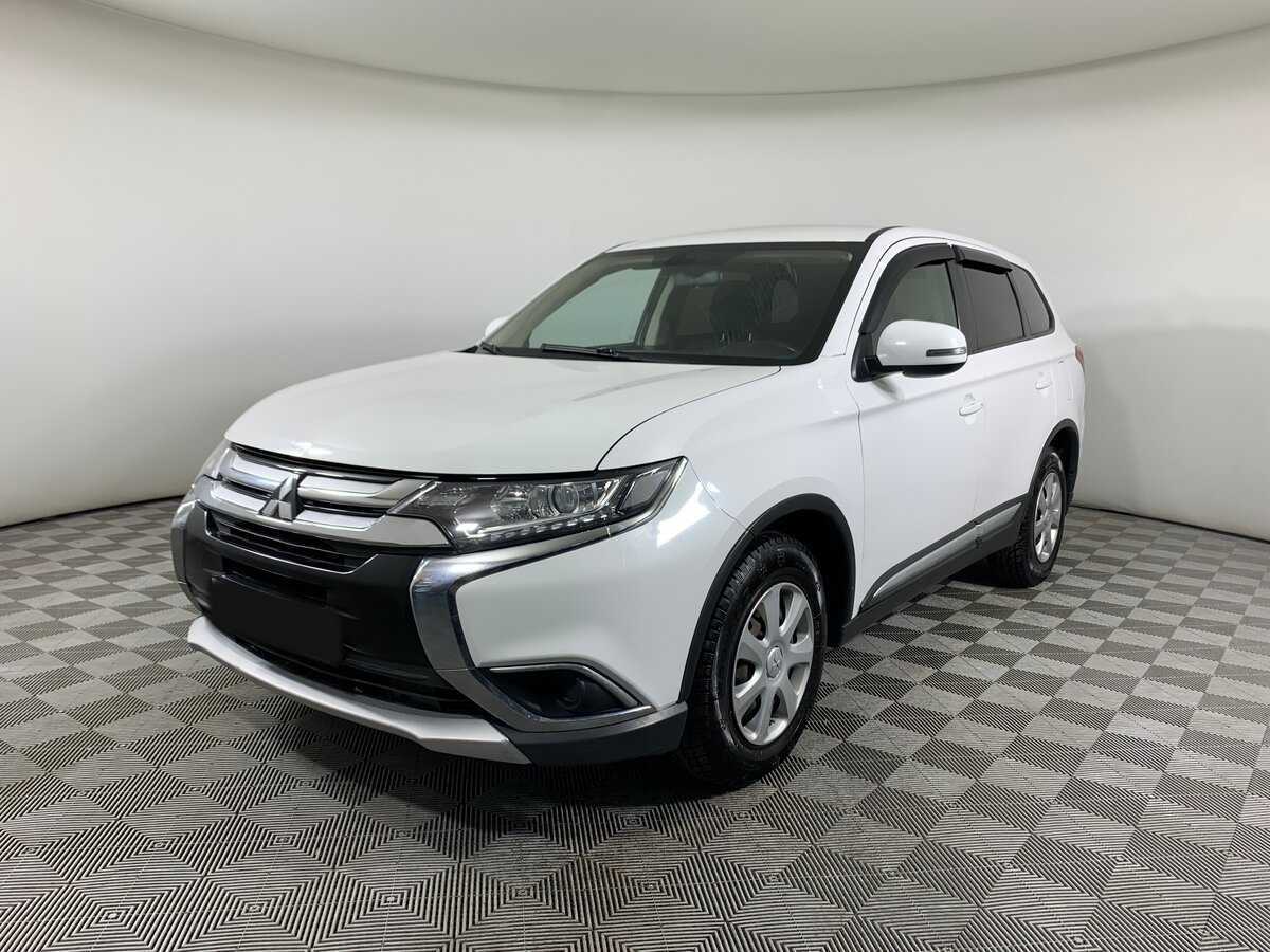 Mitsubishi Outlander 2017 года с пробегом. Посмотреть фото