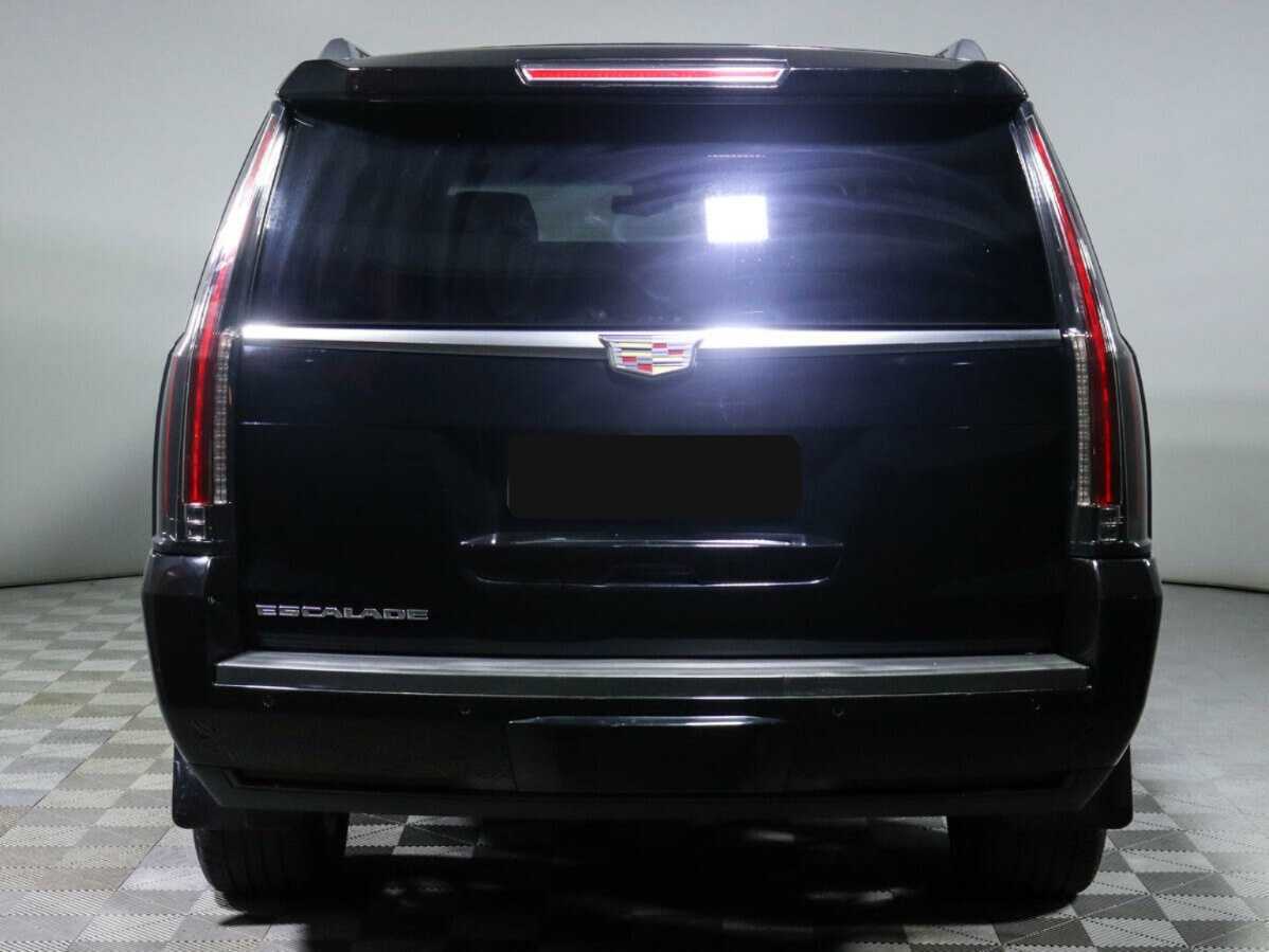 Cadillac Escalade 2018 года с пробегом. Фото: #4