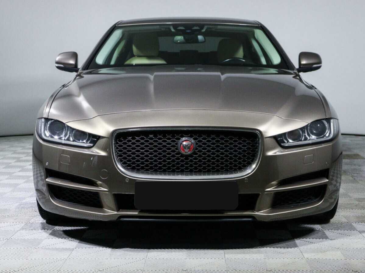 Jaguar XE 2017 года с пробегом. Фото: #1