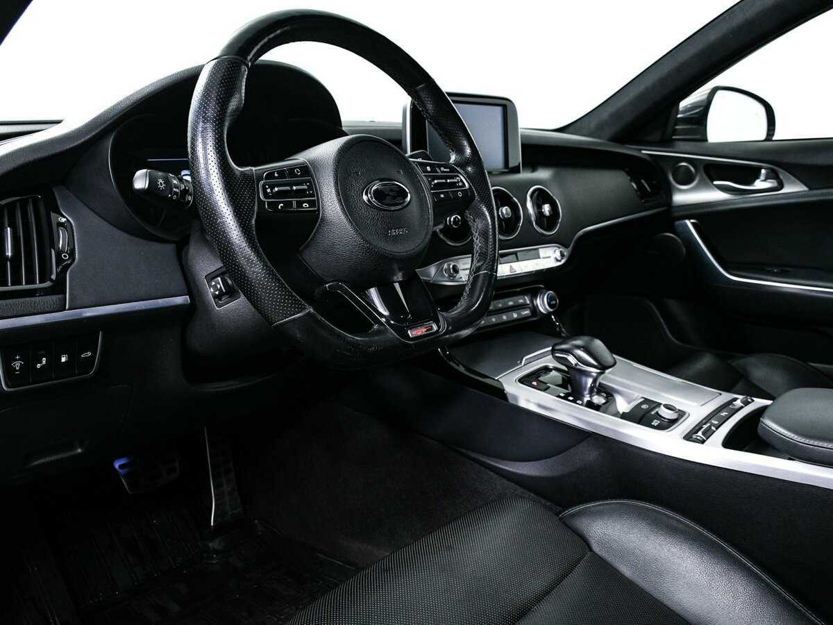 Kia Stinger 2018 года с пробегом. Фото: #12