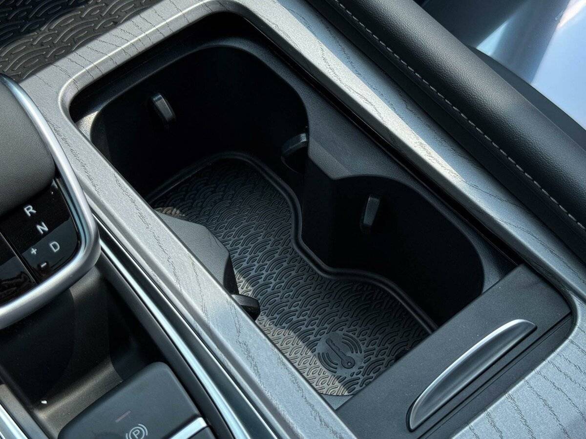 Chery Arrizo 8 2024 года с пробегом. Фото: #28