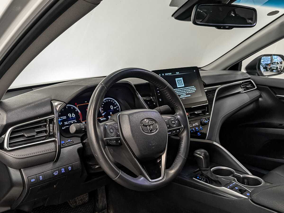 Toyota Camry 2023 года с пробегом. Фото: #14
