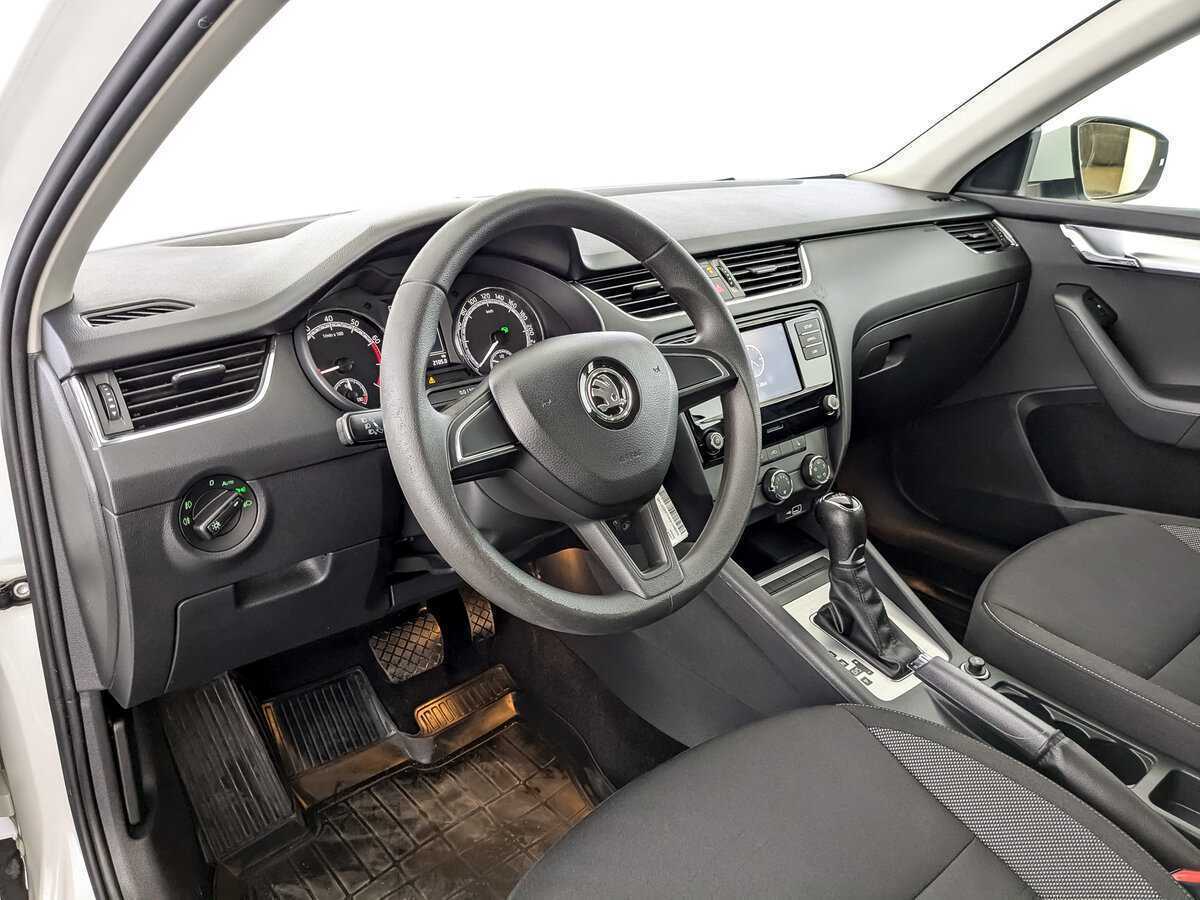 Skoda Octavia 2018 года с пробегом. Фото: #15