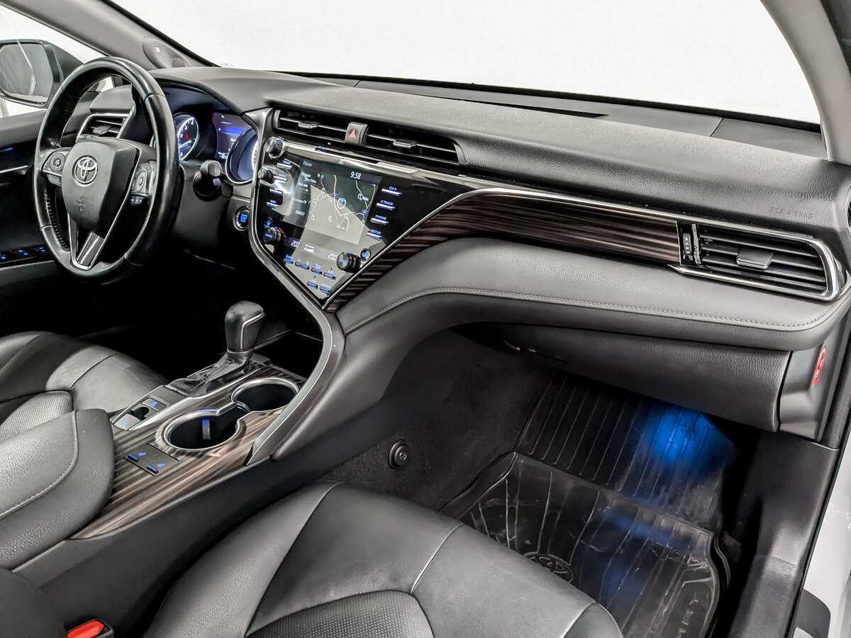 Toyota Camry 2019 года с пробегом. Фото: #10