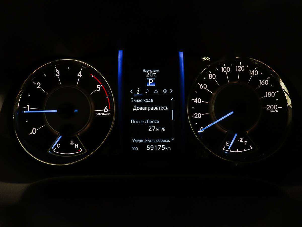 Toyota Fortuner 2019 года с пробегом. Фото: #13