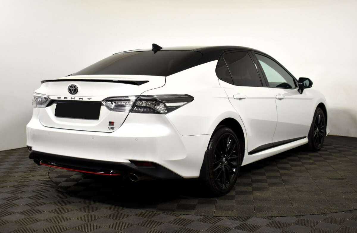 Toyota Camry 2021 года с пробегом. Фото: #3
