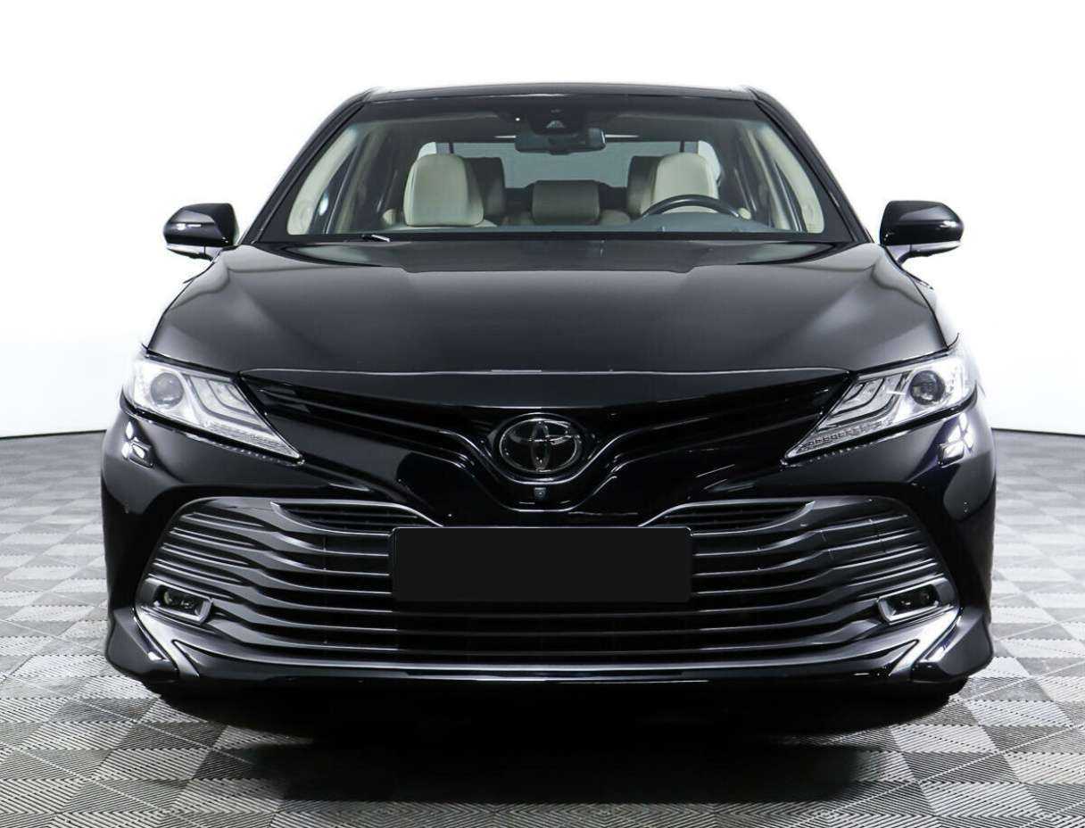 Toyota Camry 2018 года с пробегом. Фото: #1