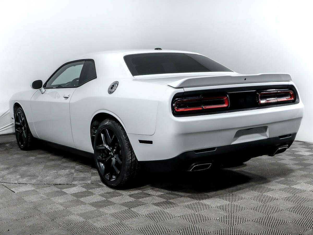 Dodge Challenger 2019 года с пробегом. Фото: #5