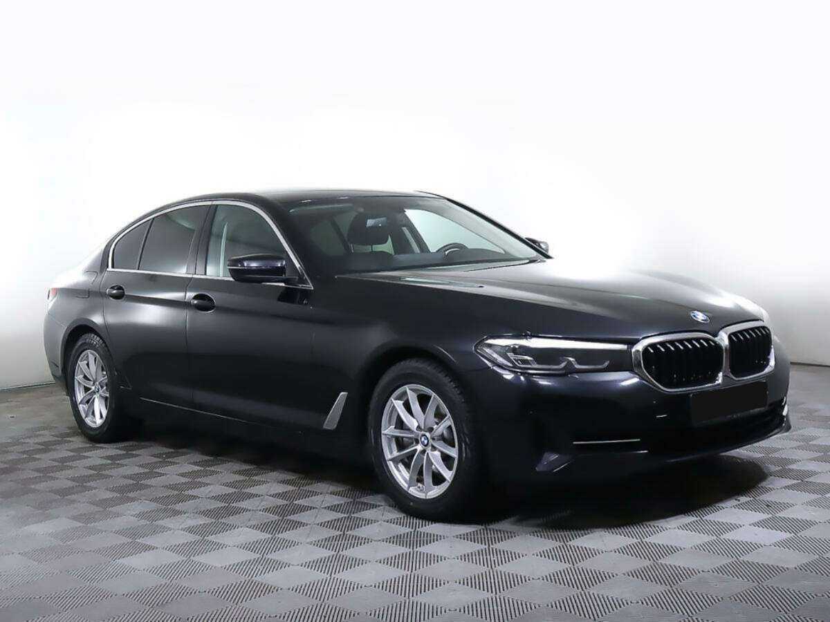 BMW 5 серии 2021 года с пробегом. Фото: #1