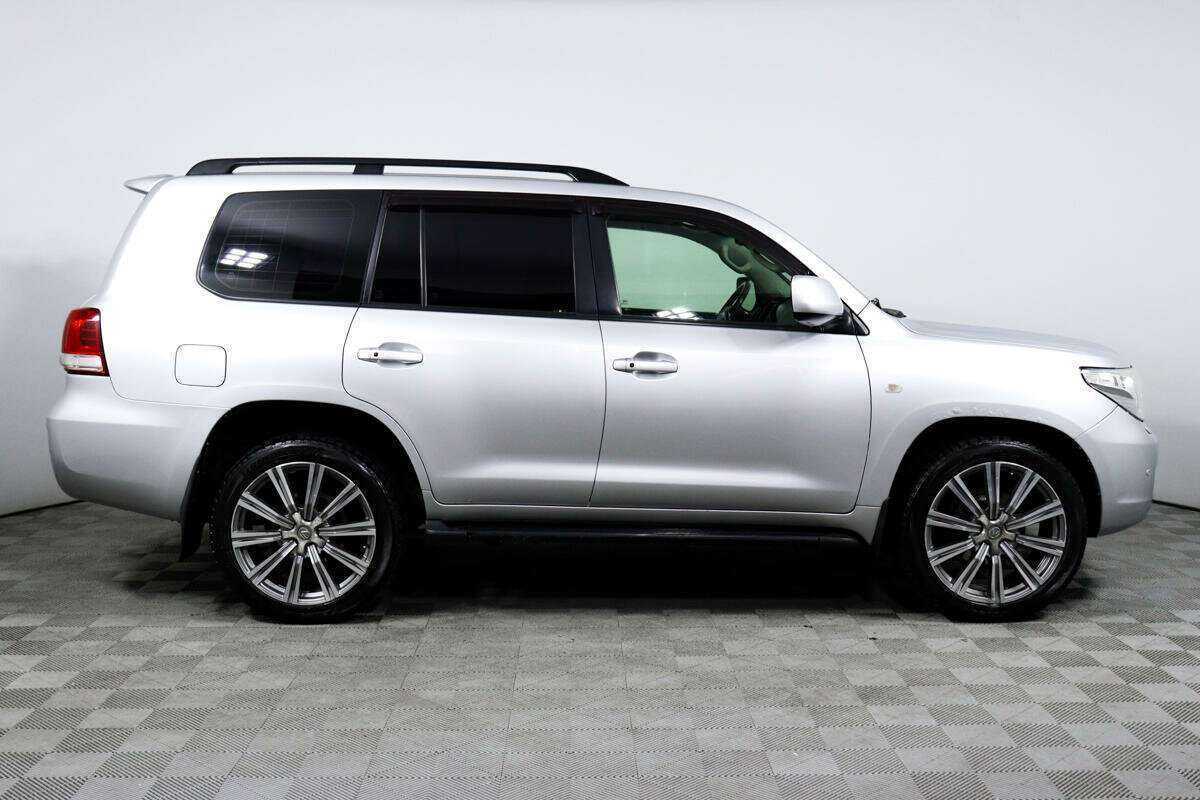 Toyota Land Cruiser 2010 года с пробегом. Фото: #2