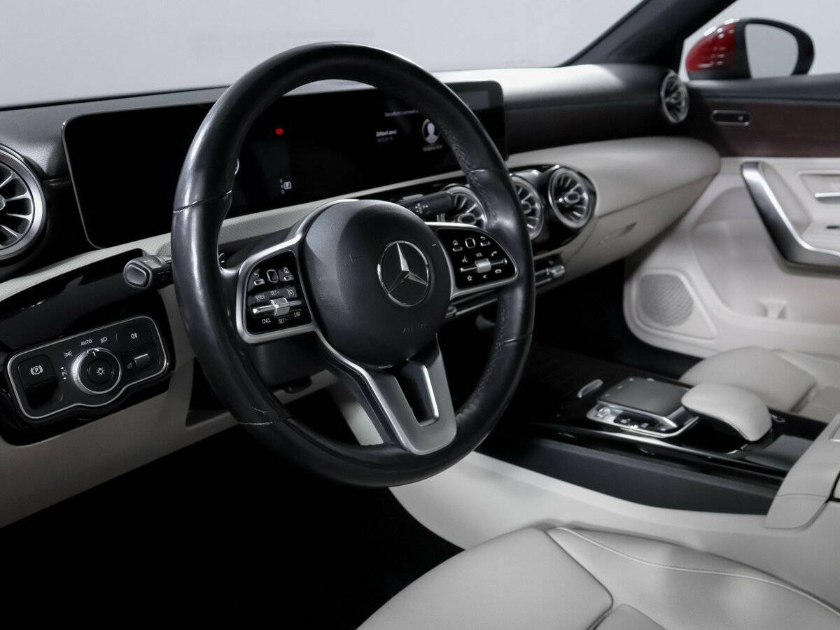Mercedes-Benz A-Класс 2019 года с пробегом. Фото: #10