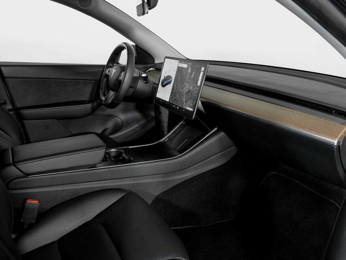 Tesla Model Y 2021 года с пробегом. Фото: #8