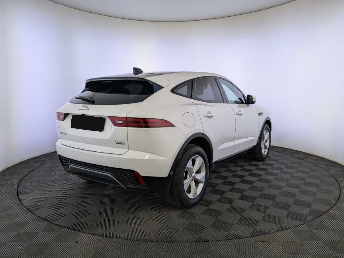 Jaguar E-Pace 2019 года с пробегом. Фото: #4