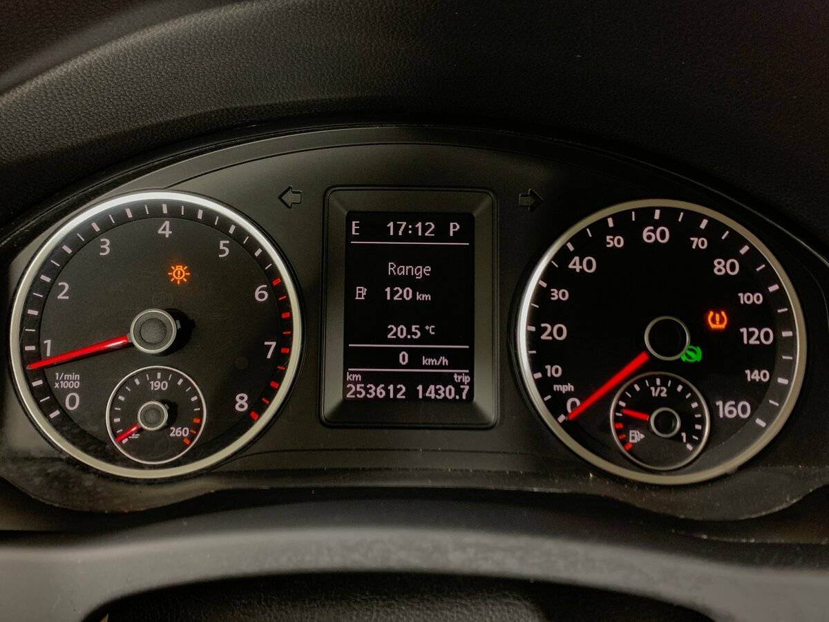 Volkswagen Tiguan 2010 года с пробегом. Фото: #13