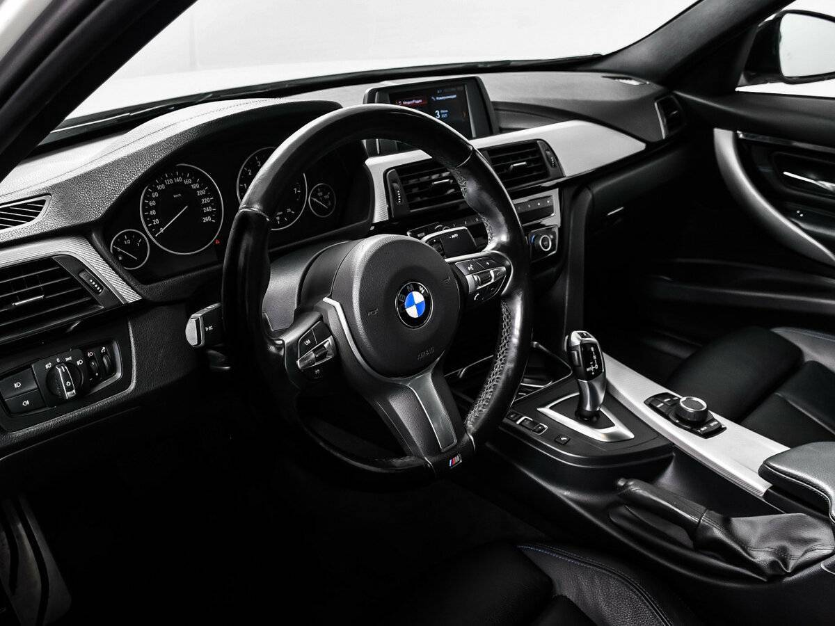 BMW 3 серии 2018 года с пробегом. Фото: #11