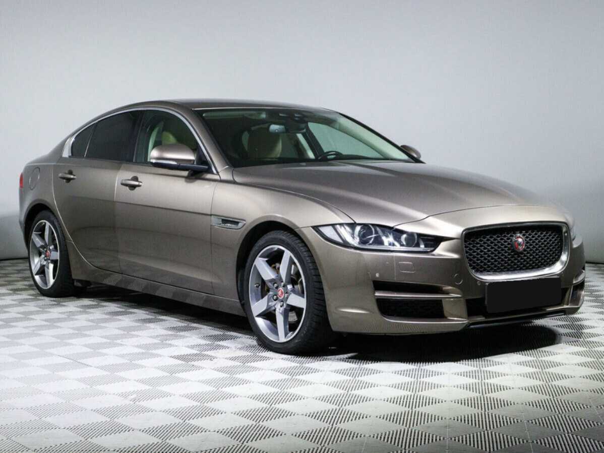 Jaguar XE 2017 года с пробегом. Фото: #2