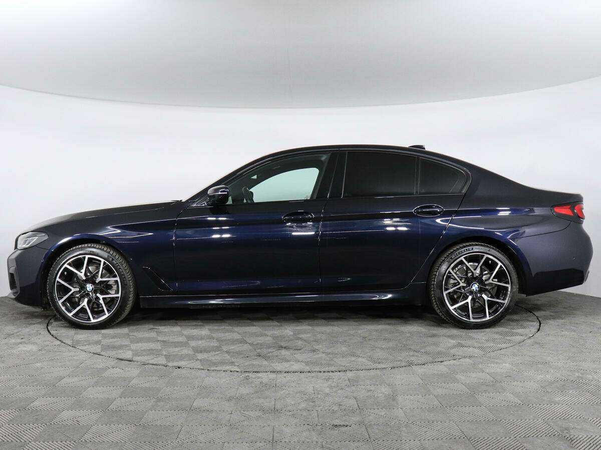 BMW 5 серии 2021 года с пробегом. Фото: #3