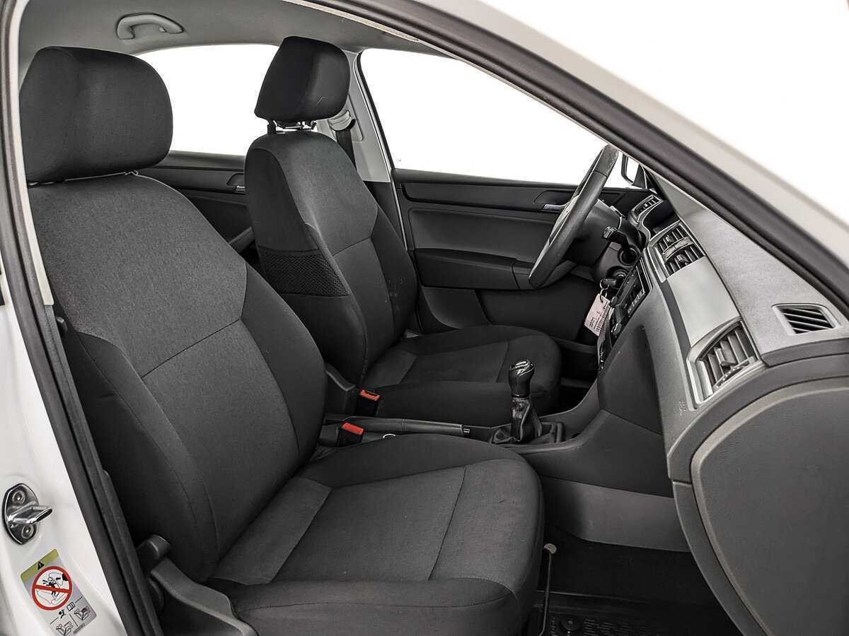 Skoda Rapid 2017 года с пробегом. Фото: #20