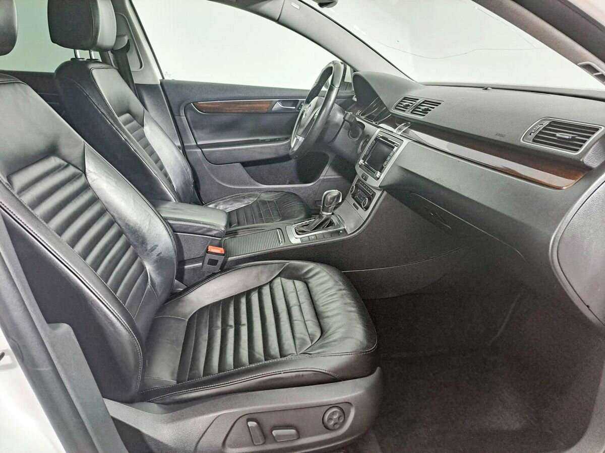 Volkswagen Passat 2011 года с пробегом. Фото: #8