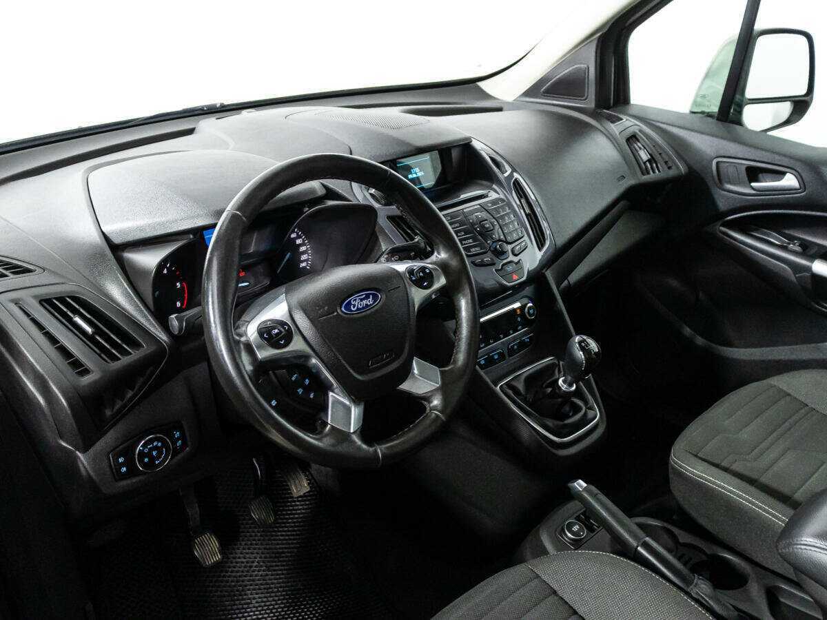 Ford Tourneo Connect 2017 года с пробегом. Фото: #10