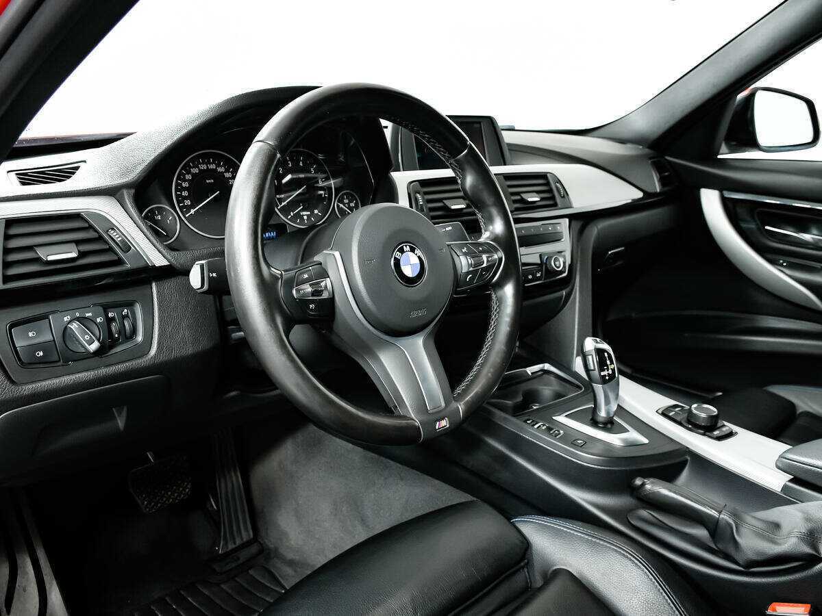 BMW 3 серии 2018 года с пробегом. Фото: #12
