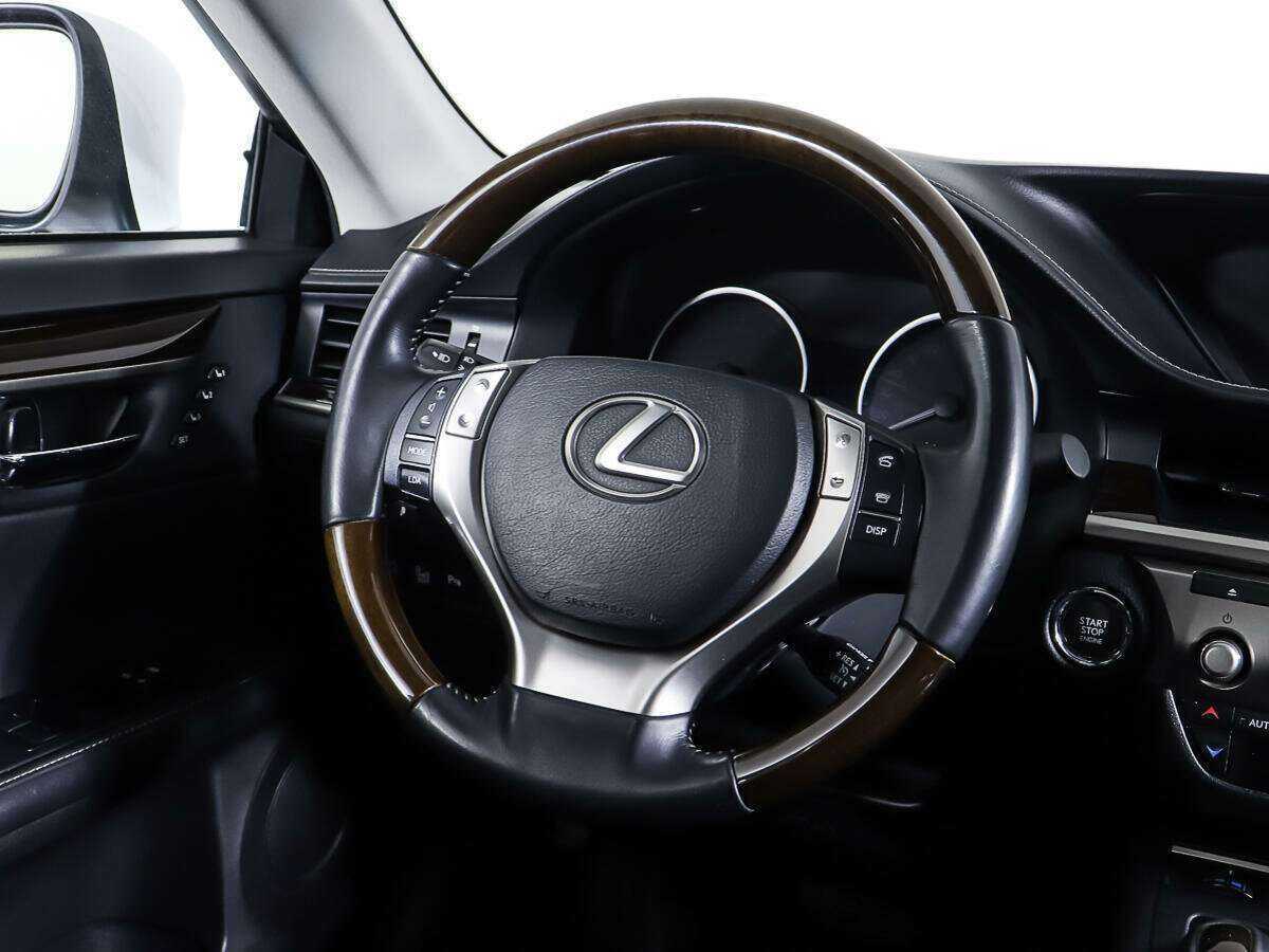 Lexus ES 2013 года с пробегом. Фото: #14