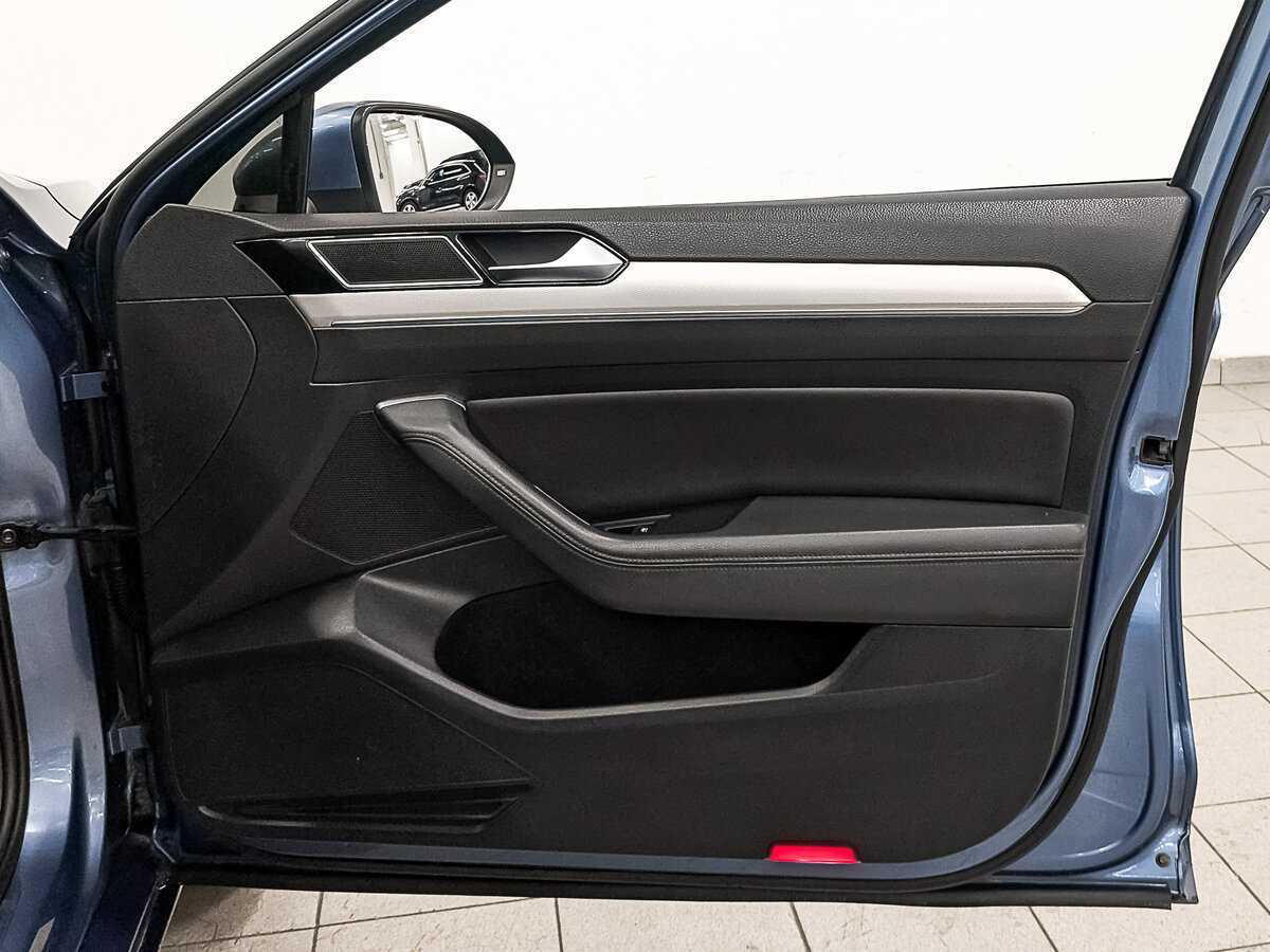 Volkswagen Passat 2015 года с пробегом. Фото: #24