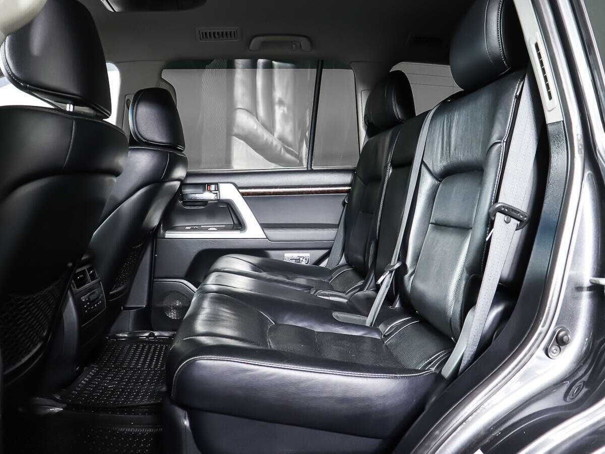 Toyota Land Cruiser 2012 года с пробегом. Фото: #12