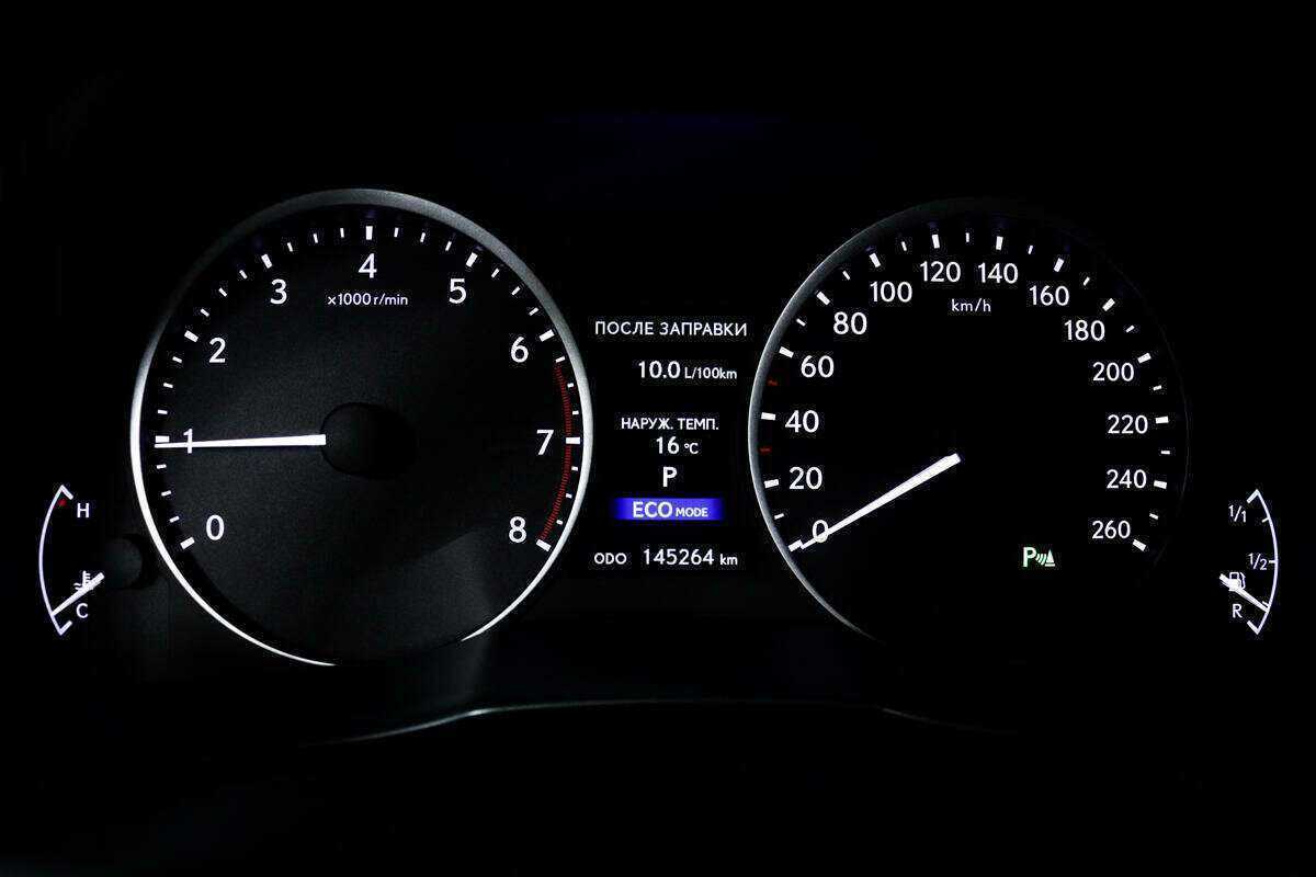 Lexus ES 2013 года с пробегом. Фото: #9