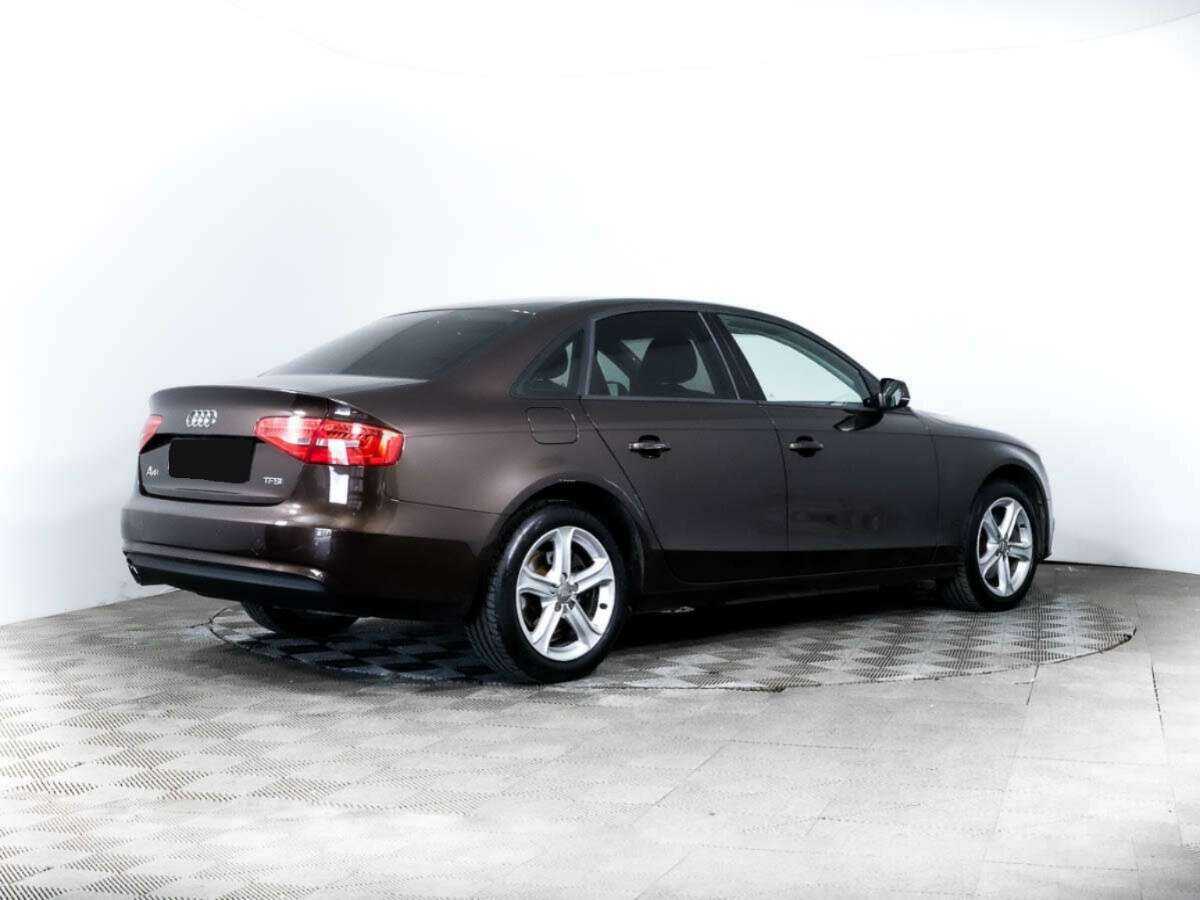 Audi A4 2015 года с пробегом. Фото: #2
