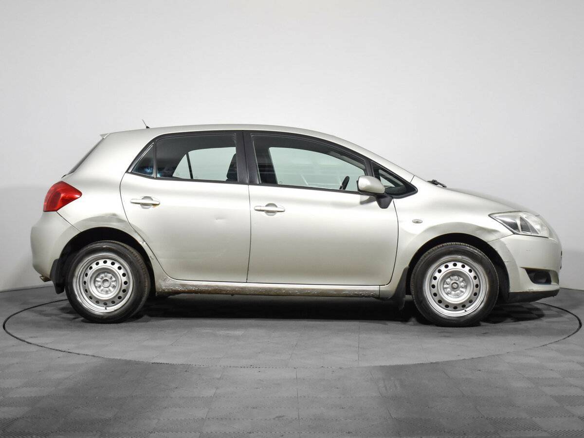 Toyota Auris 2008 года с пробегом. Фото: #3