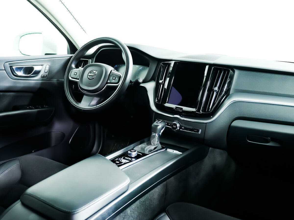 Volvo XC60 2021 года с пробегом. Фото: #8