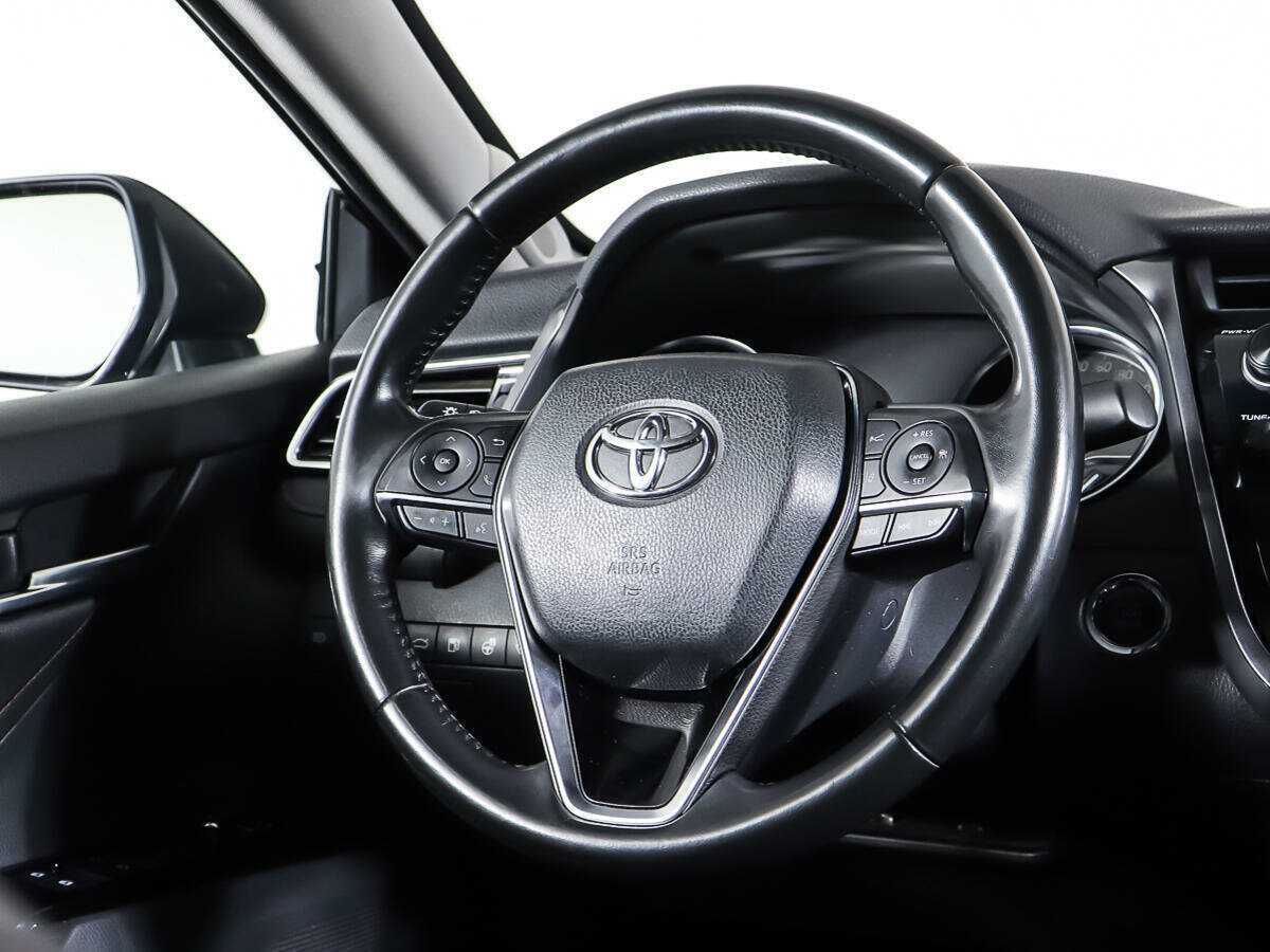 Toyota Camry 2018 года с пробегом. Фото: #16