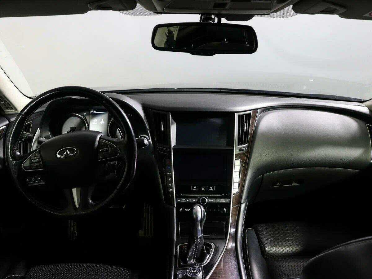 Infiniti Q50 2014 года с пробегом. Фото: #11