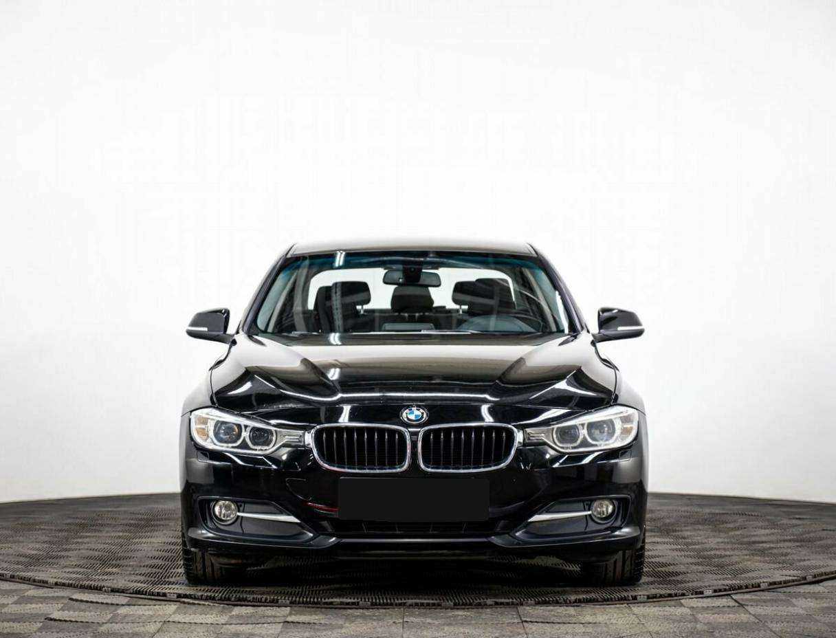 BMW 3 серии 2013 года с пробегом. Фото: #1